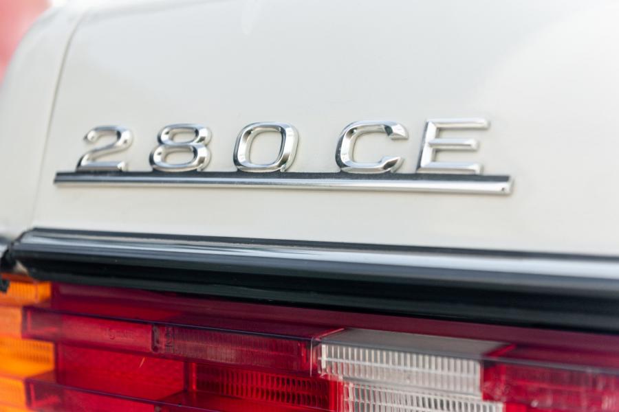 Логотип Mercedes-Benz 280 CE (C123) 1978 года  (EU) (фото 36 из 133)